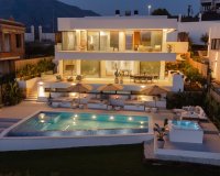 Resale - Villa - Marbella - Nueva Andalucía