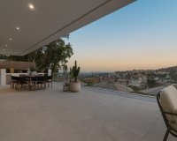 Resale - Villa - Marbella - Nueva Andalucía