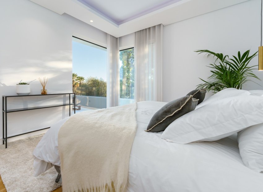 Resale - Villa - Marbella - Nueva Andalucía