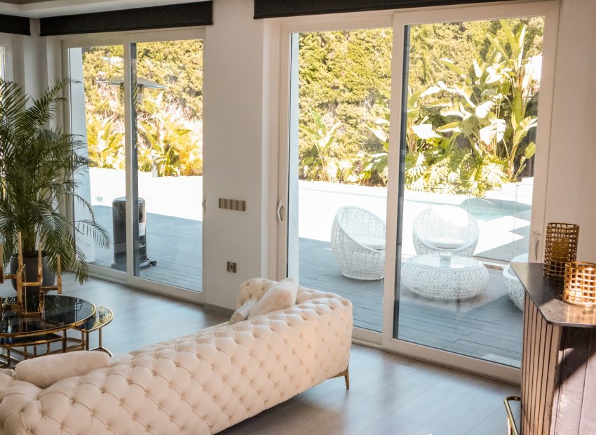 Resale - Villa - Marbella - Nueva Andalucía