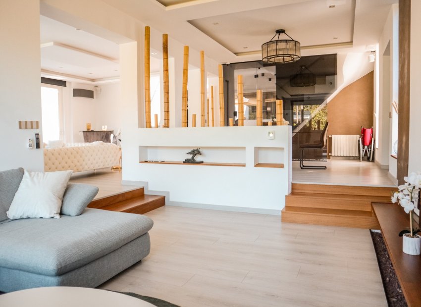 Resale - Villa - Marbella - Nueva Andalucía