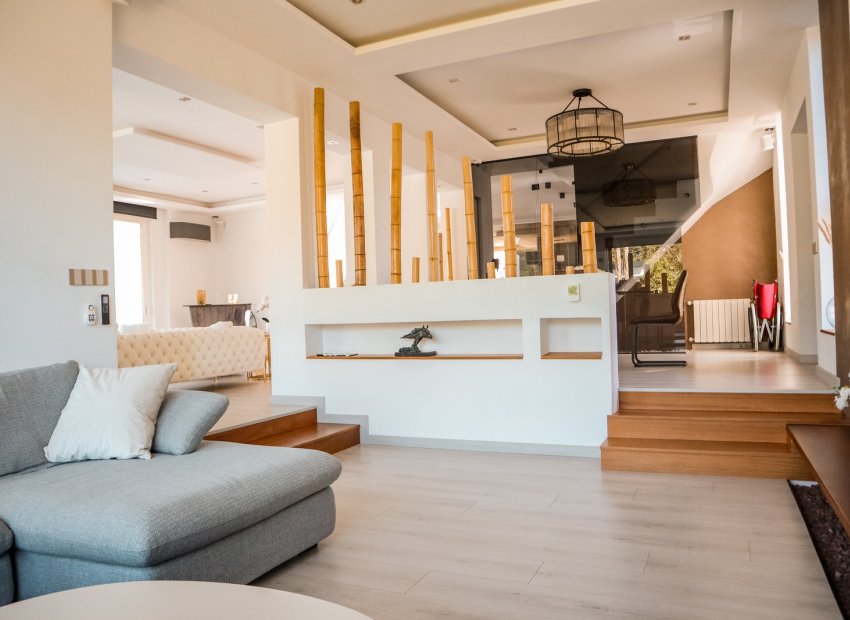 Resale - Villa - Marbella - Nueva Andalucía