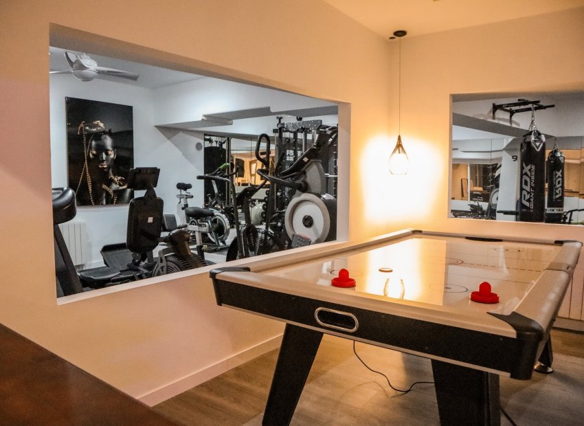 Resale - Villa - Marbella - Nueva Andalucía