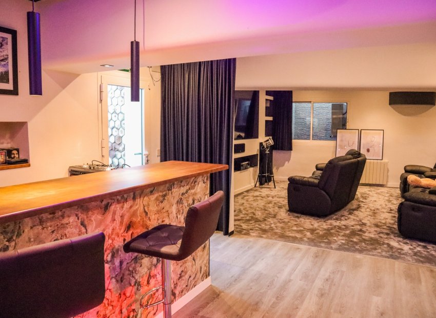 Resale - Villa - Marbella - Nueva Andalucía