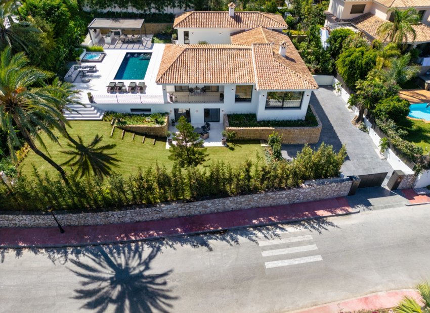 Resale - Villa - Marbella - Nueva Andalucía