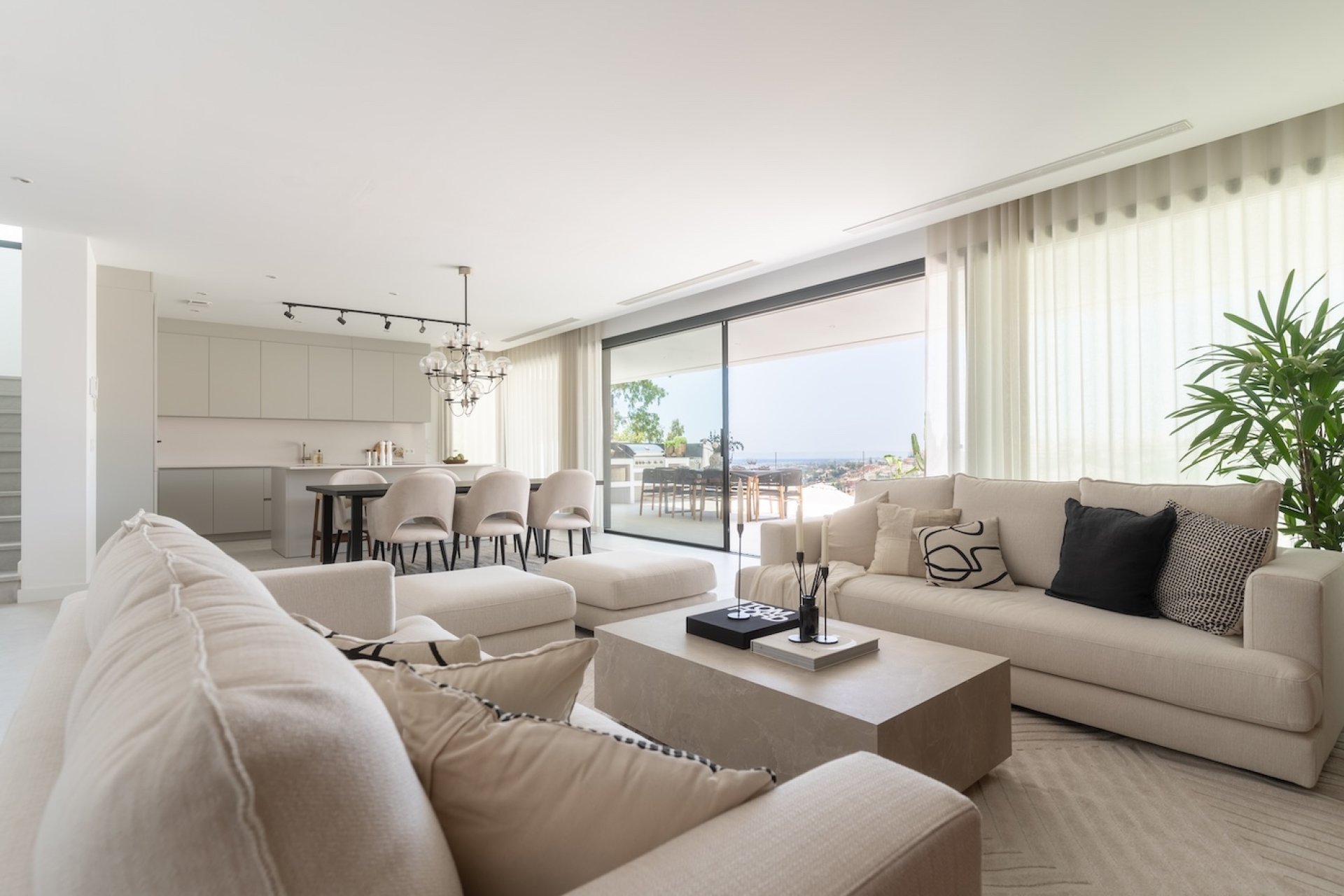 Resale - Villa - Marbella - Nueva Andalucía