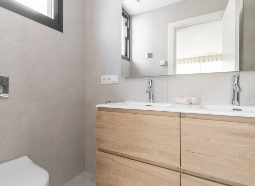 Resale - Villa - Marbella - Nueva Andalucía