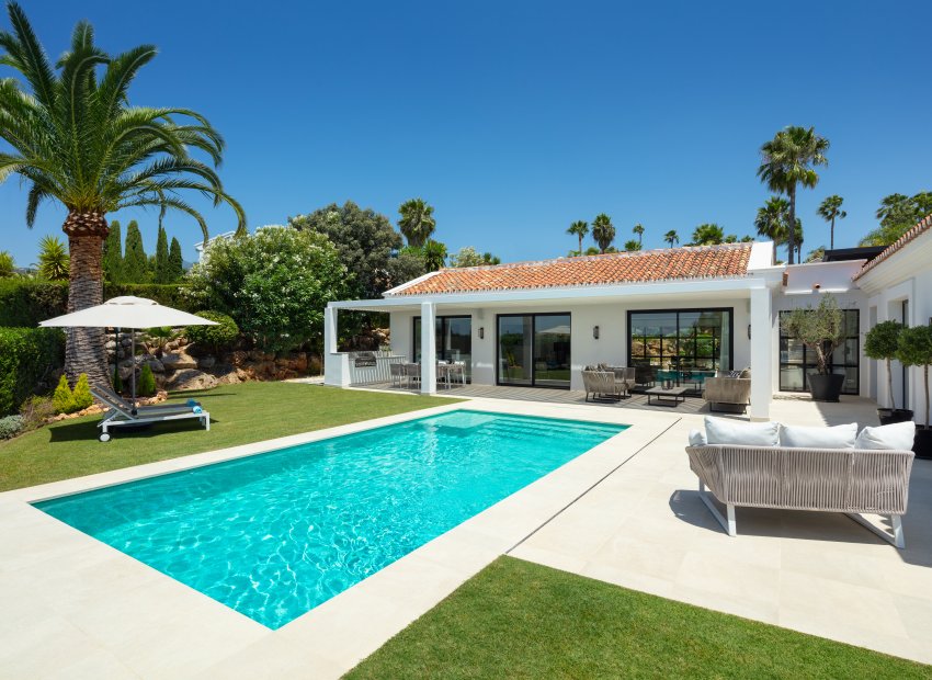 Resale - Villa - Marbella - Nueva Andalucía