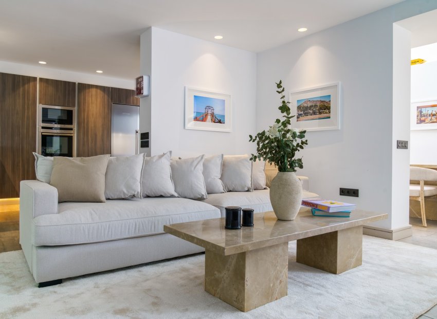 Resale - Villa - Marbella - Nueva Andalucía