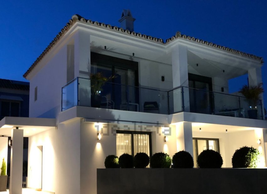 Resale - Villa - Marbella - San Pedro Alcántara