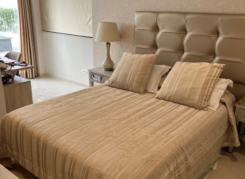 Resale - Villa - Marbella - San Pedro Alcántara