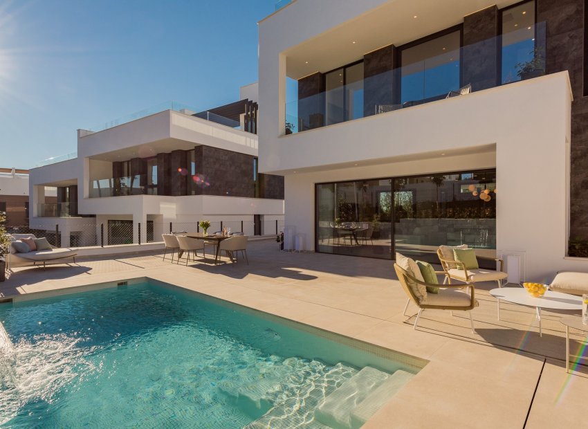 Resale - Villa - Marbella - Sierra Blanca