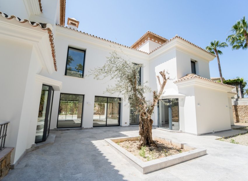 Resale - Villa - Marbella - Sierra Blanca