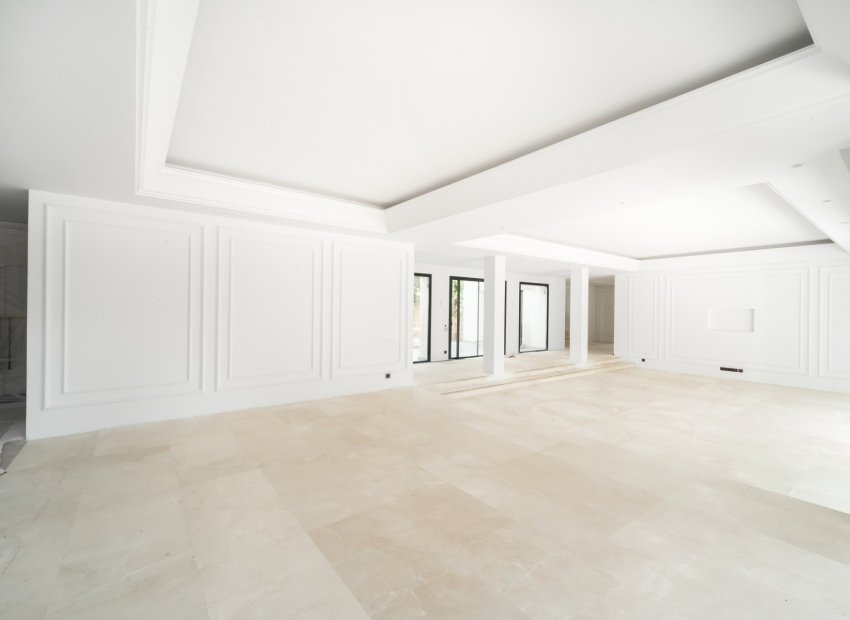 Resale - Villa - Marbella - Sierra Blanca