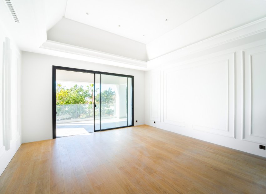 Resale - Villa - Marbella - Sierra Blanca