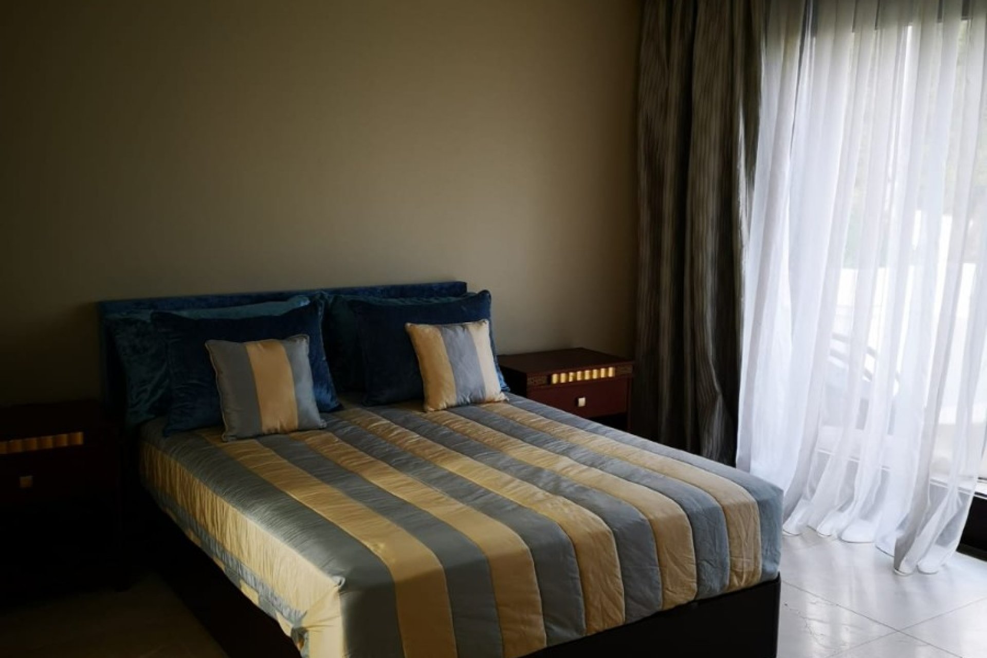 Resale - Villa - Marbella - Sierra Blanca