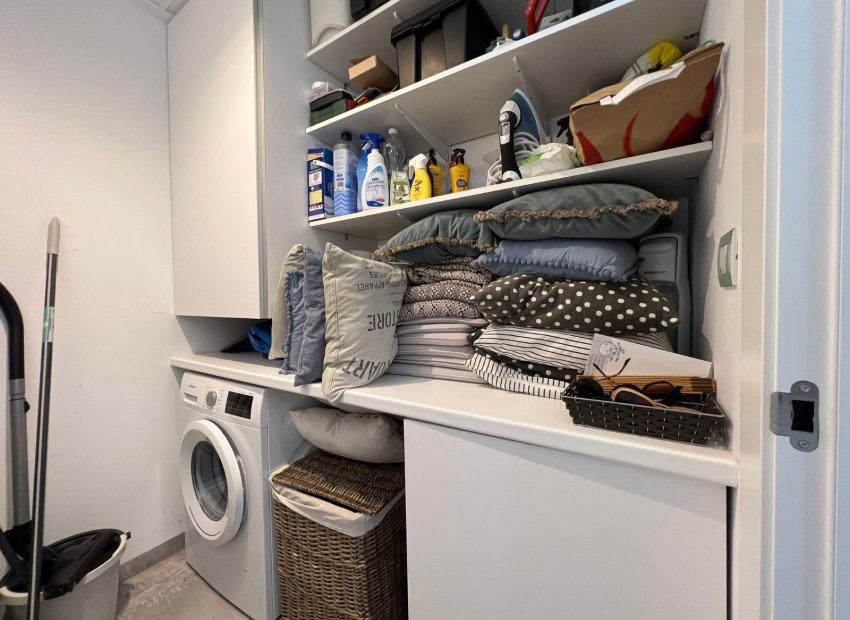 Resale - Villa - Mil Palmeras - Costa Blanca