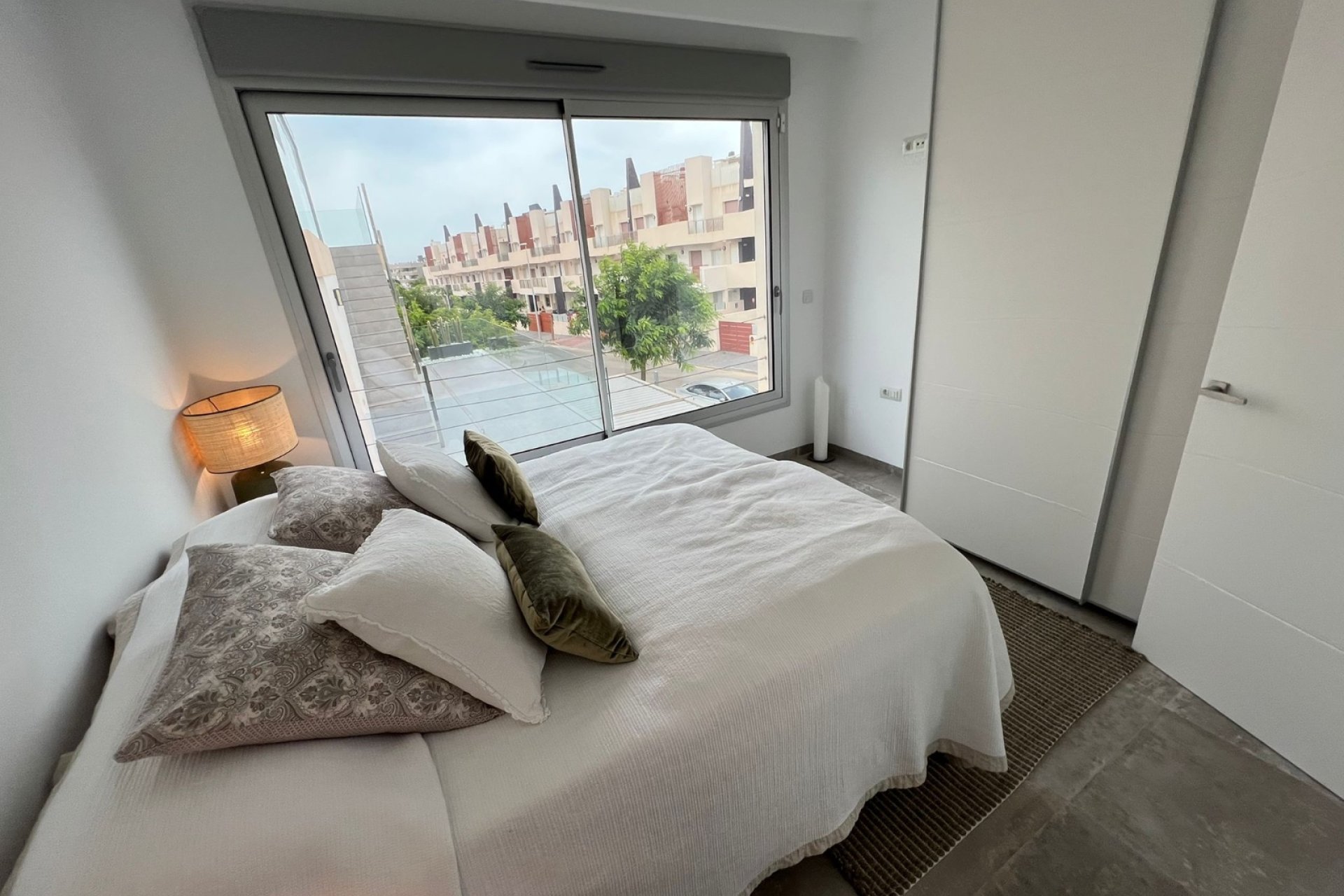 Resale - Villa - Mil Palmeras - Costa Blanca