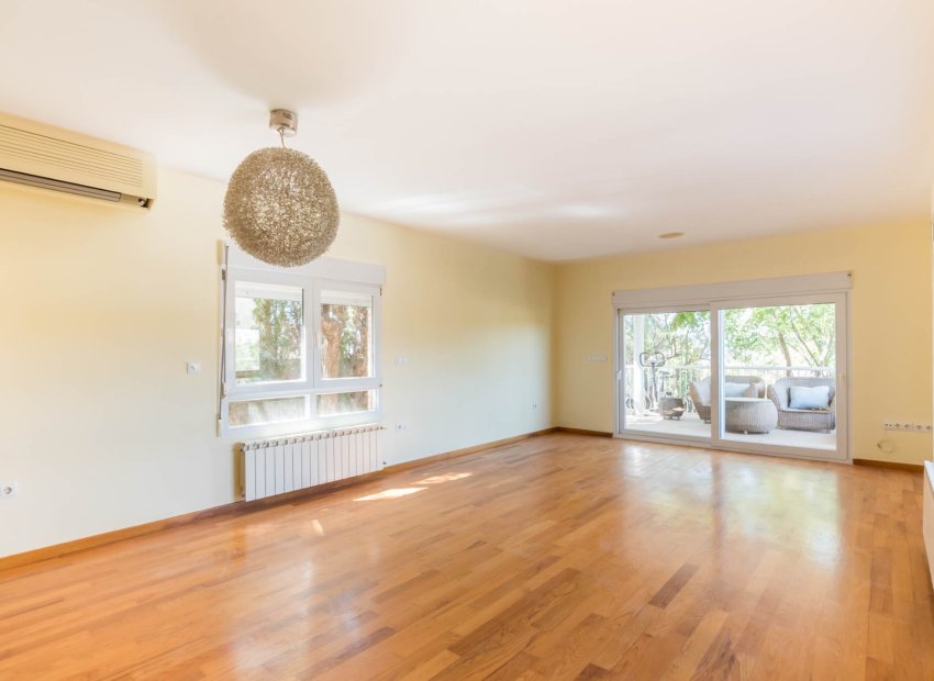 Resale - Villa - MOLINA DEL SEGURA