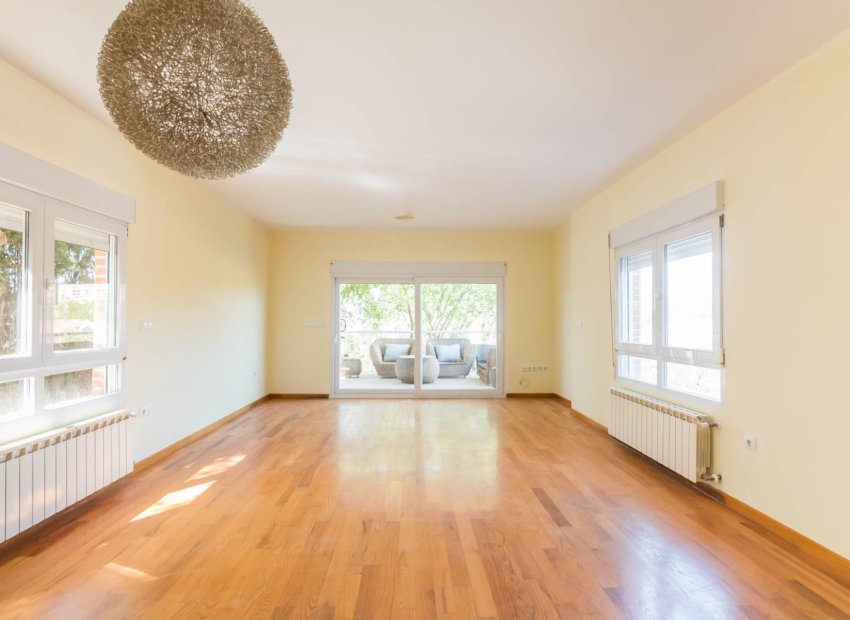 Resale - Villa - MOLINA DEL SEGURA
