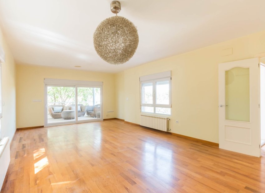 Resale - Villa - MOLINA DEL SEGURA