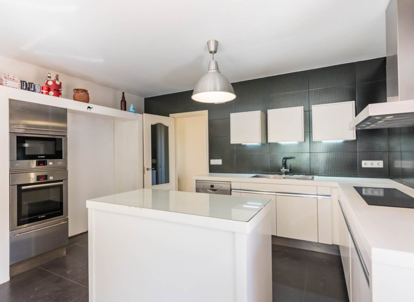 Resale - Villa - MOLINA DEL SEGURA