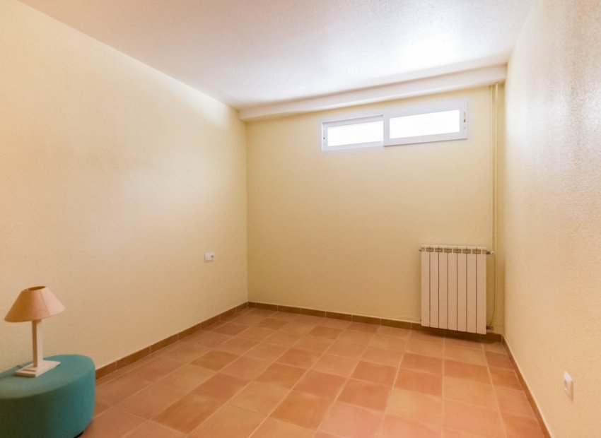 Resale - Villa - MOLINA DEL SEGURA