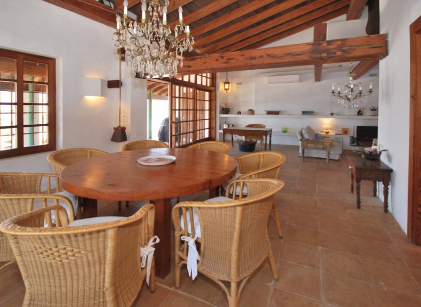 Resale - Villa - Moraira - Benimeit