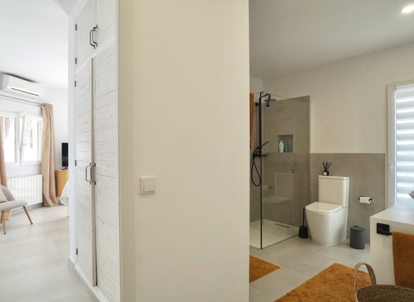 Resale - Villa - Moraira - Benimeit