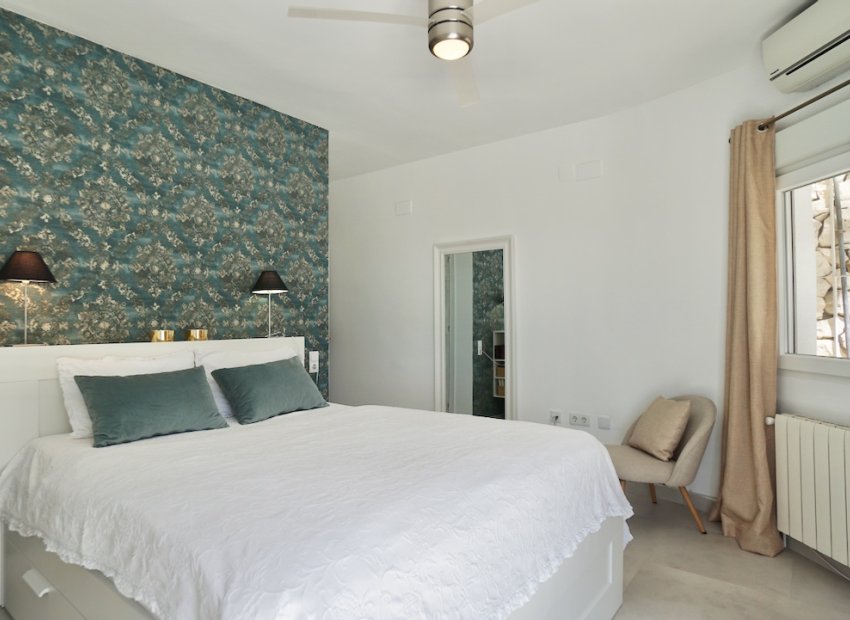 Resale - Villa - Moraira - Benimeit