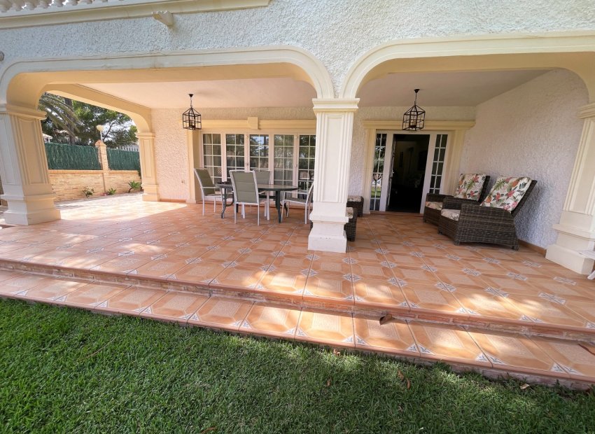 Resale - Villa - Orihuela Costa - Cabo Roig