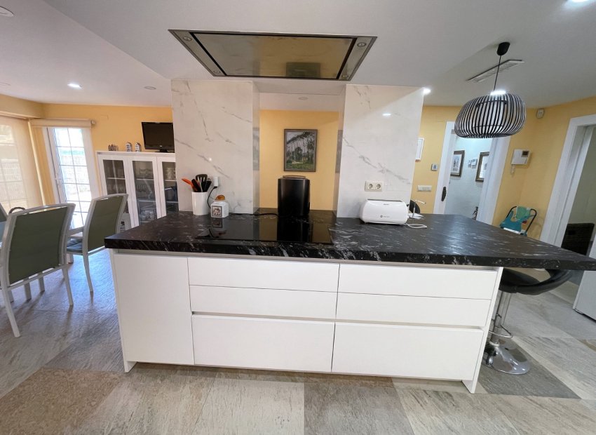 Resale - Villa - Orihuela Costa - Cabo Roig