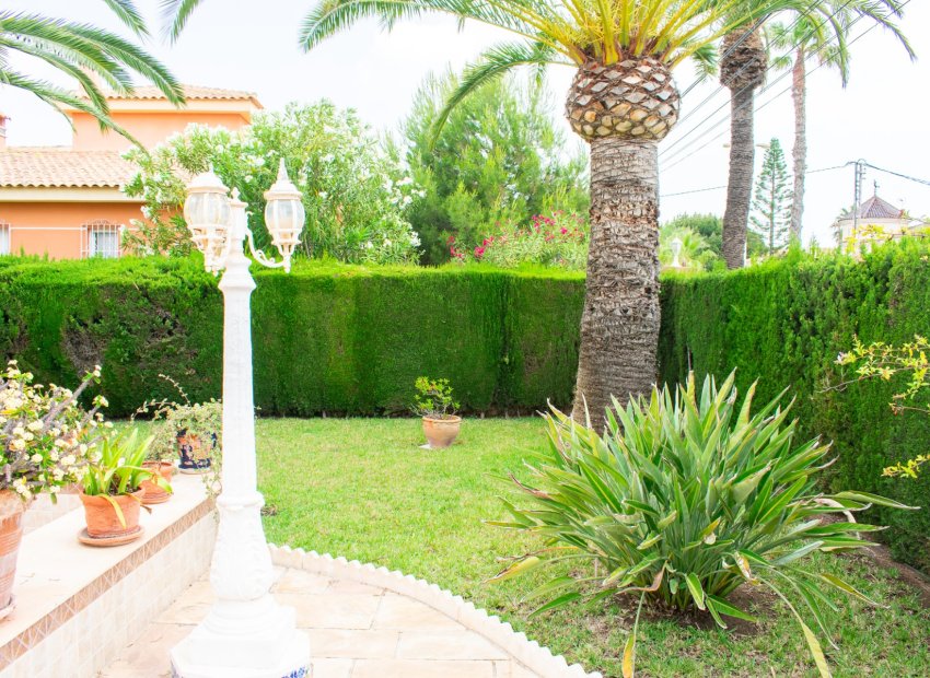 Resale - Villa - Orihuela Costa - Cabo Roig