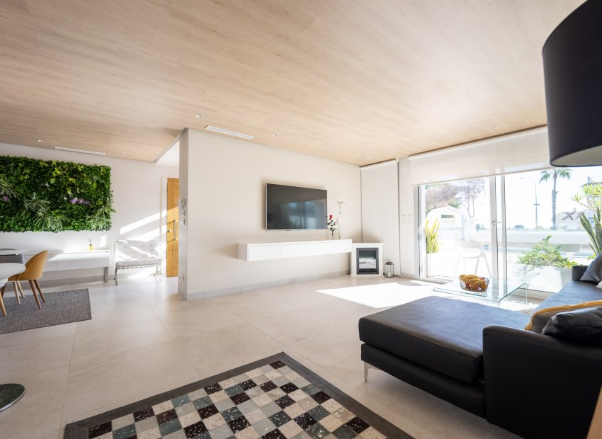 Resale - Villa - Orihuela Costa - Cabo Roig