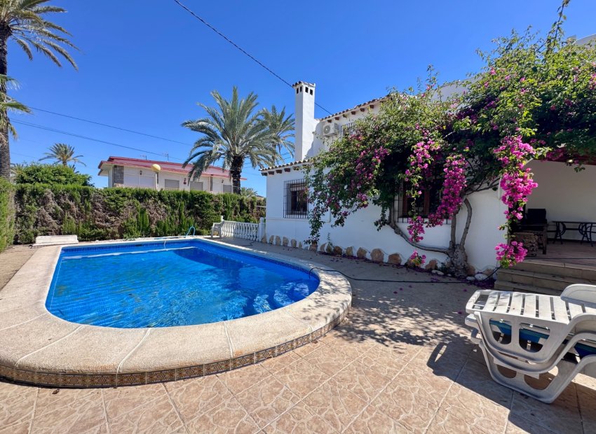 Resale - Villa - Orihuela Costa - Cabo Roig