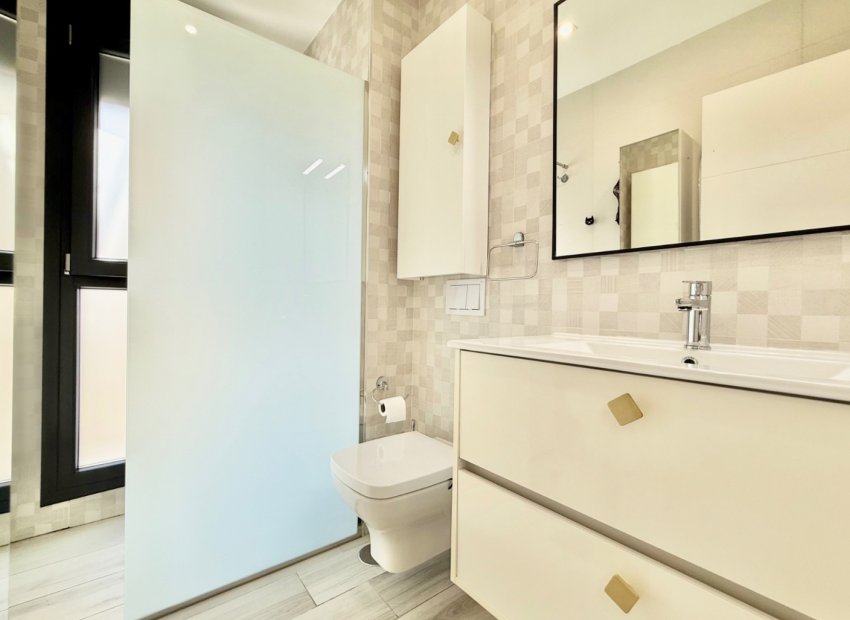 Resale - Villa - Orihuela Costa - Cabo Roig