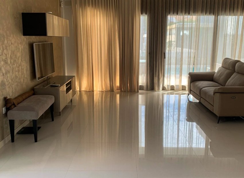 Resale - Villa - Orihuela Costa - Campoamor