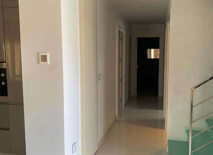 Resale - Villa - Orihuela Costa - Campoamor