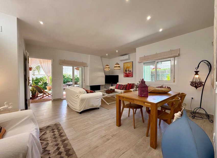 Resale - Villa - Orihuela Costa - Campoamor