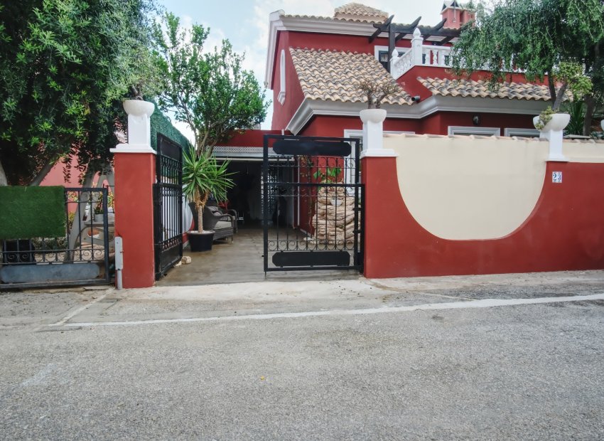 Resale - Villa - Orihuela Costa - Costa Blanca
