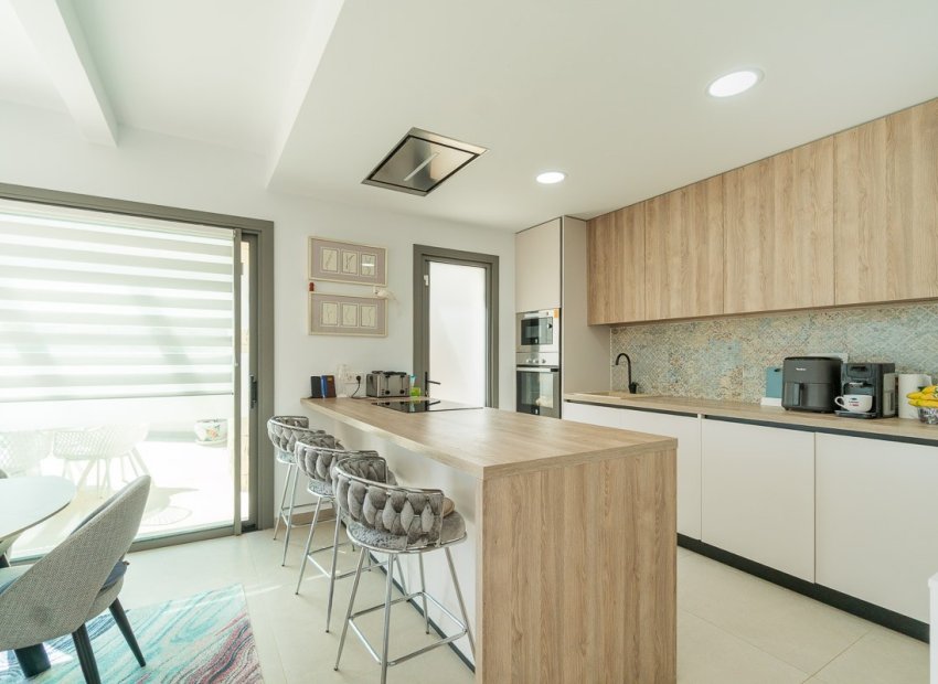 Resale - Villa - Orihuela Costa - Costa Blanca