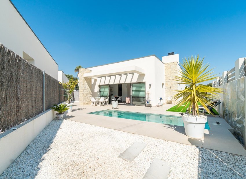 Resale - Villa - Orihuela Costa - Costa Blanca