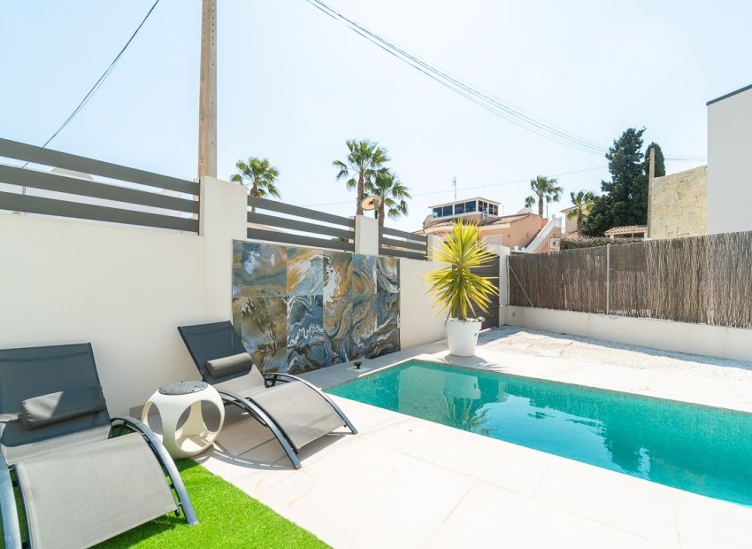 Resale - Villa - Orihuela Costa - Costa Blanca