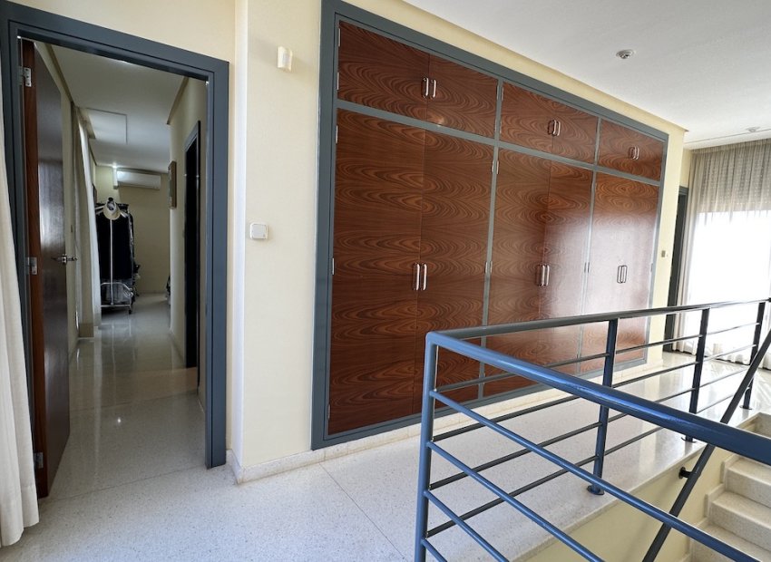 Resale - Villa - Orihuela Costa - Dehesa de campoamor