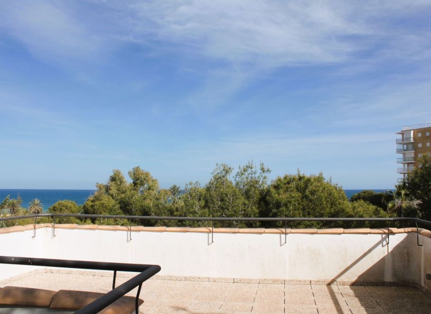 Resale - Villa - Orihuela Costa - Dehesa de campoamor