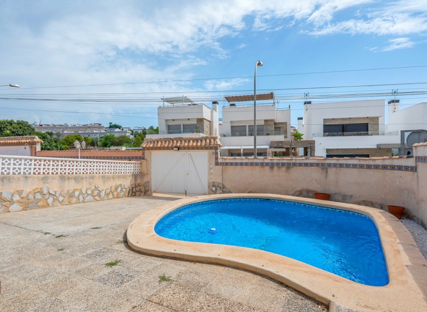 Resale - Villa - Orihuela Costa - El Galan
