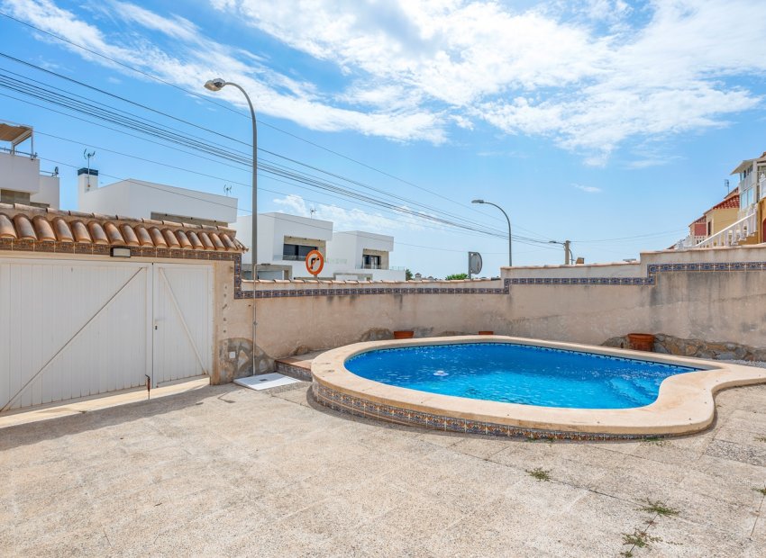 Resale - Villa - Orihuela Costa - El Galan