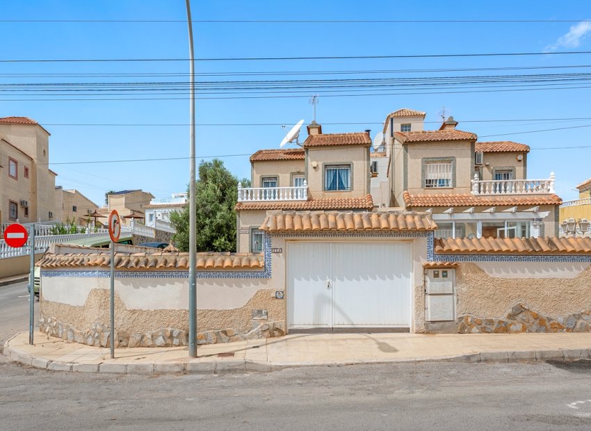 Resale - Villa - Orihuela Costa - El Galan