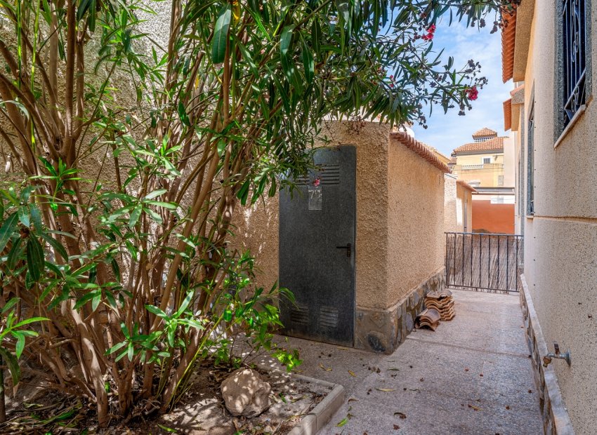 Resale - Villa - Orihuela Costa - El Galan