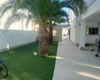 Resale - Villa - Orihuela Costa - La Zenia
